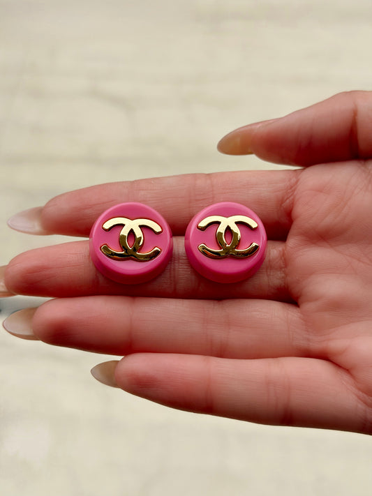 Blush Round – Enamel Stud Earring