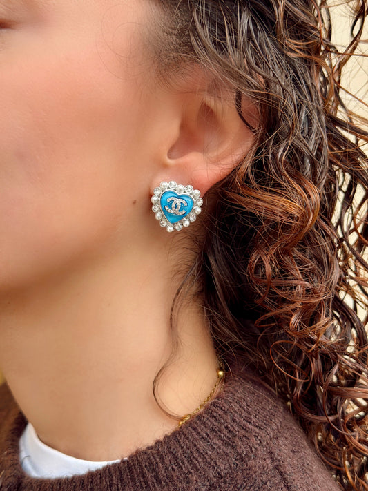 Azure Heart – Pearl Stud Earring